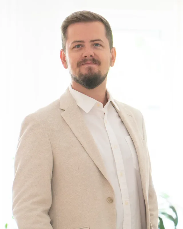 Portrait of Christian Massold, founder of DIGITLZ AI